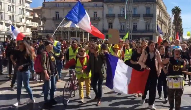 Gilets jaunes to join France’s December 5 strike
