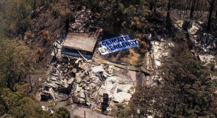 Malgré les feux en Australie, le gouvernement minimise l’impact du réchauffement climatique