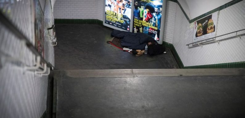 De plus en plus de sans-abri du métro parisien sont des travailleurs pauvres