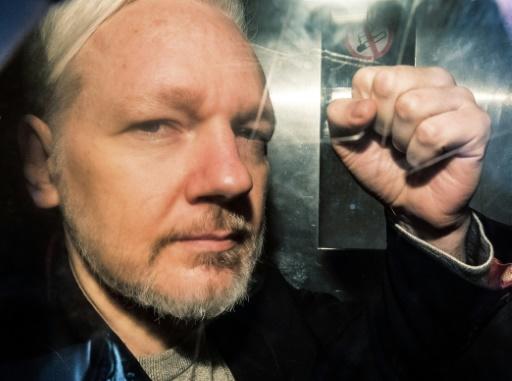Le traitement infligé à Assange met sa vie « en danger »