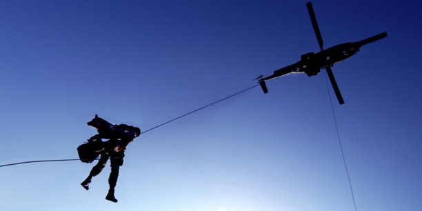 Faute de budget, le GIGN va perdre la capacité de descente en corde lisse d’un hélicoptère