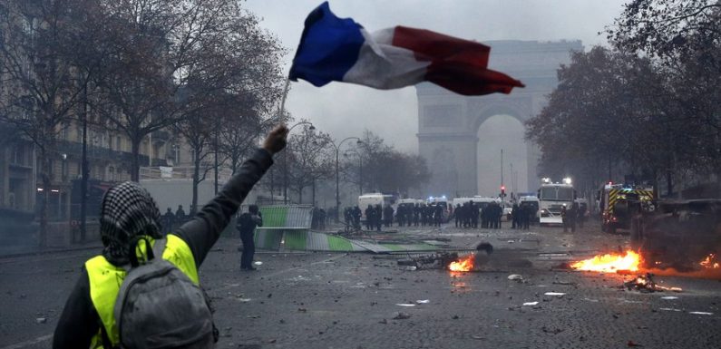 Retour des casseurs pour l’an II des « gilets jaunes » : des « brutes » et des « voyous » pour Castaner