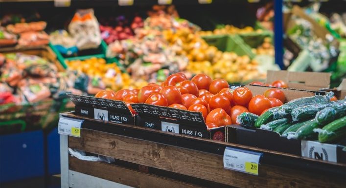 La loi alimentation, « un chèque en bois » pour les producteurs, un « chèque en blanc » pour les distributeurs
