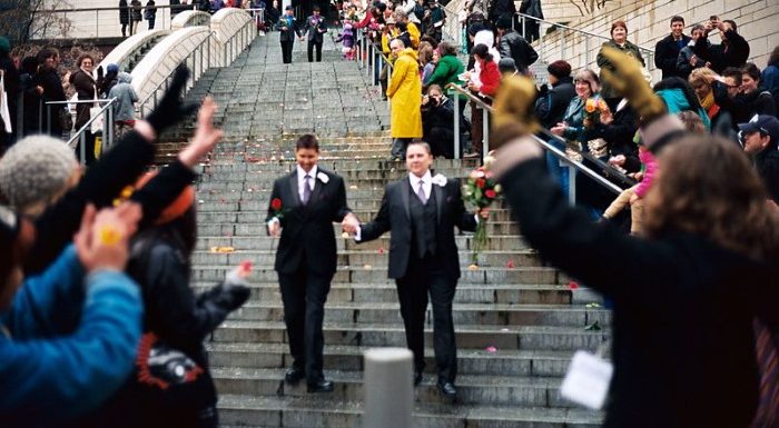 Le mariage pour tous, «facteur de protection contre le suicide»