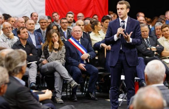 A quatre mois des élections municipales, les maires de France ont rendez-vous mardi avec Emmanuel Macron