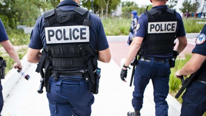 France : elle jette ses deux enfants par la fenêtre affirmant avoir été envoûtée