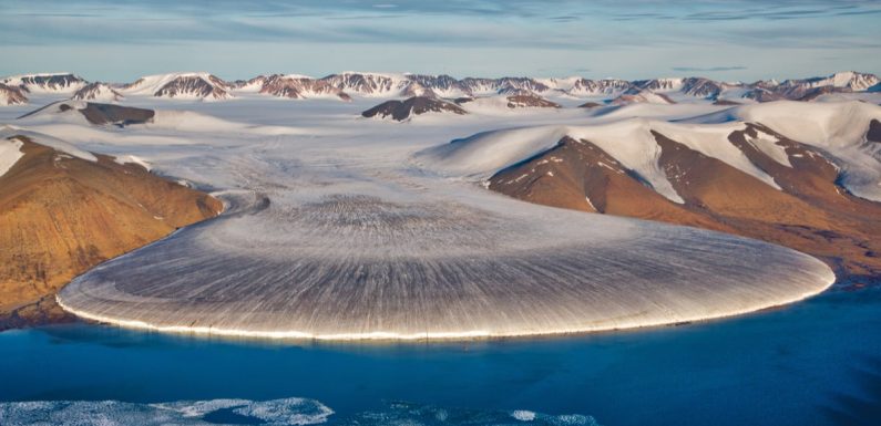 La couche de glace la plus ancienne du Groenland fond deux fois plus vite que le reste de l’Arctique