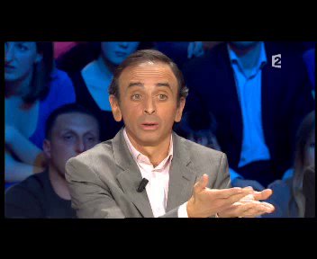 2010 : Quand Mélenchon dénonçait le port de la Burqa comme un traitement dégradant, une provocation intégriste contre la République