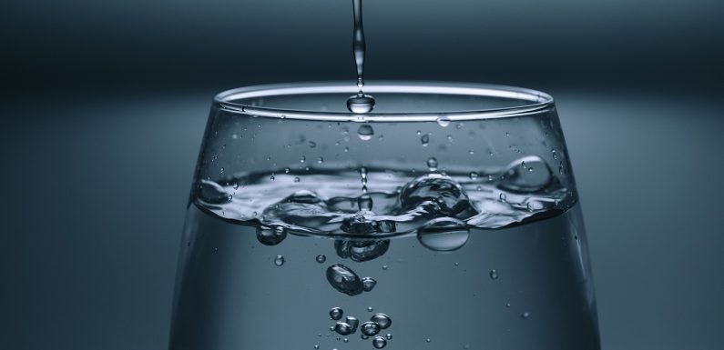 Ces hackers chinois parviennent à déverrouiller un smartphone avec… un verre d’eau