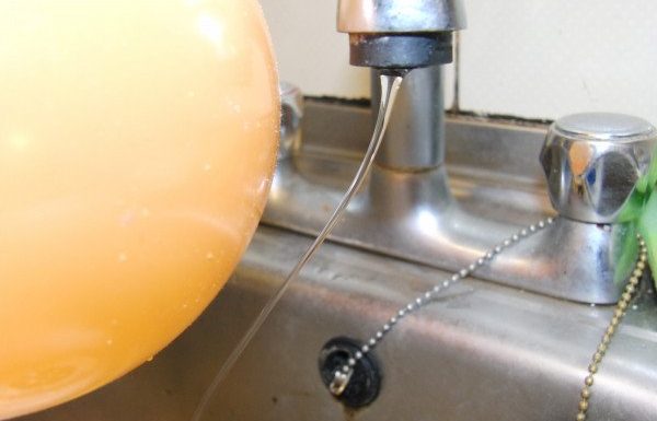 Bending water – static attraction
