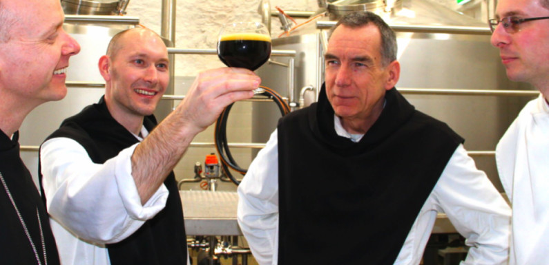 Les moines ont-ils le droit de boire de la bière ?
