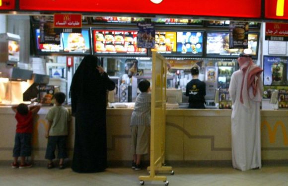 En Arabie saoudite, les restaurants ne sont plus obligés d’avoir une entrée séparée entre les hommes et les femmes