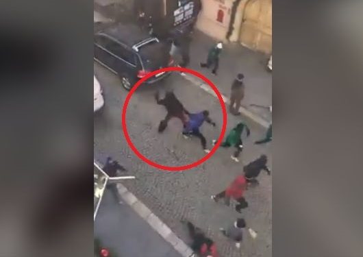 Italie : la vidéo d’un festival traditionnel sème le doute, les participants costumés étaient-ils racistes ?