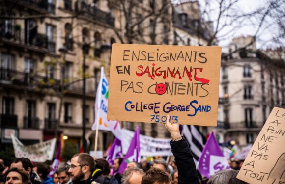 L’État contre les profs : comment on paupérise le métier d’enseignants