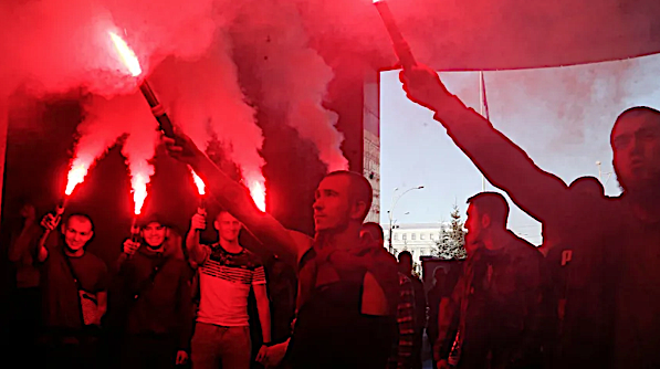 Éditorial : « Dégagez les Youpins d’Ukraine » ! Qui s’attaquera à la spirale de l’antisémitisme à Kiev ? Par Neil Karpenko