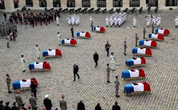 Bernard Lugan : « La France va-t-elle continuer à faire tuer ses soldats pour défendre des pays dans lesquels ils sont insultés? »