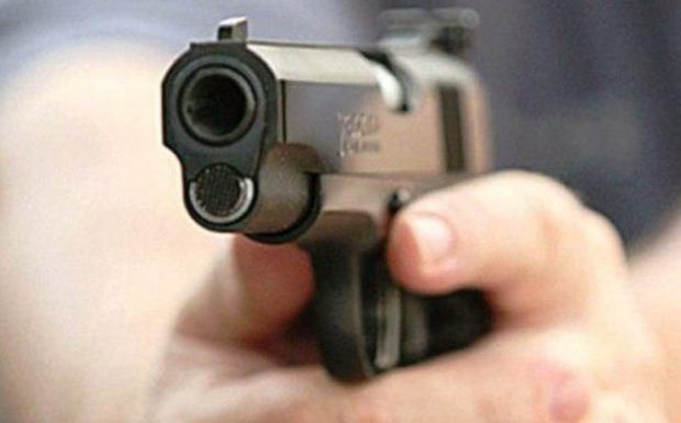 Choisy-le-Roi (94) : un policier qui regagnait son domicile sort son arme face à un individu sur un scooter qui tentait de l’écraser