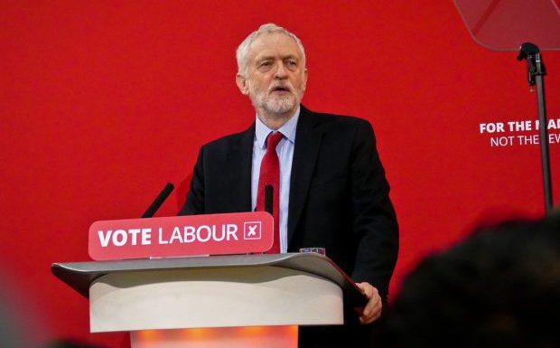 Mélenchon reproche à Corbyn de s’être couché devant » le grand rabbin d’Angleterre et les divers réseaux d’influence du Likoud »