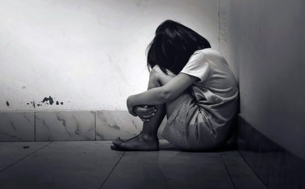 Suède : 3 hommes condamnés à 5 ans de prison pour le viol collectif d’une jeune fille. Ils seront expulsés à la fin de leur peine