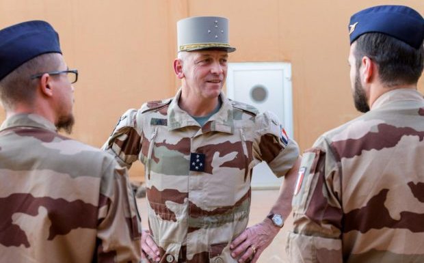 Le chef de l’armée française explique la nécessité de l’opération Barkhane comme un moyen d’éviter les risques populistes engendrés par la pression migratoire