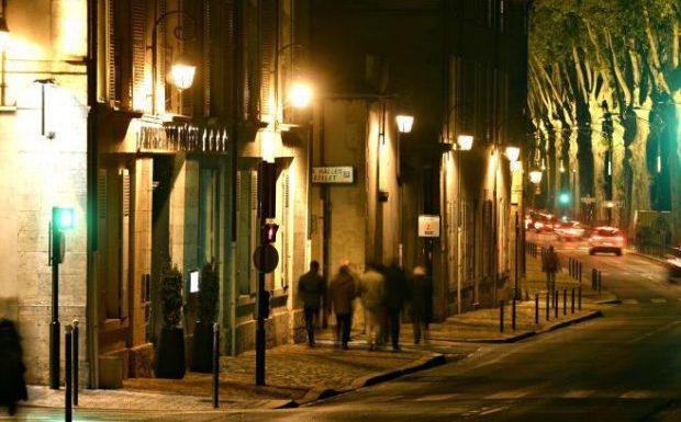 Orléans (45) : des migrants volent et agressent sauvagement des passants dans les rues (MàJ)