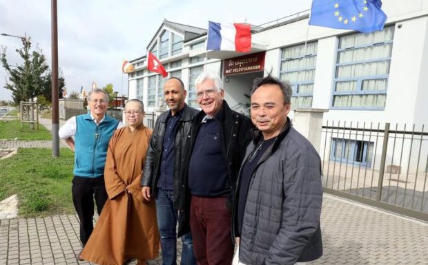 Bussy-Saint-Georges (77) : cinq grands cultes partagent le même parvis, un concept unique en Europe