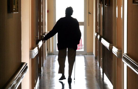 Négligences, abus, escroqueries : les dérives des tutelles en France