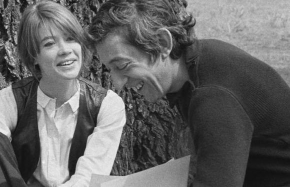 Gainsbourg, Hardy, Piaf, Johnny… le photographe Hugues Vassal nous plonge « Dans l&rsquo;intimité des stars de la chanson »