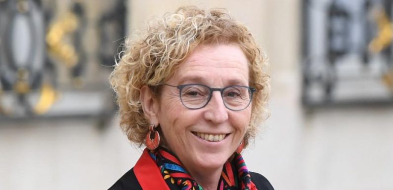 « Un salarié au smic touchera 15 euros de plus par mois en 2020 », annonce Muriel Pénicaud