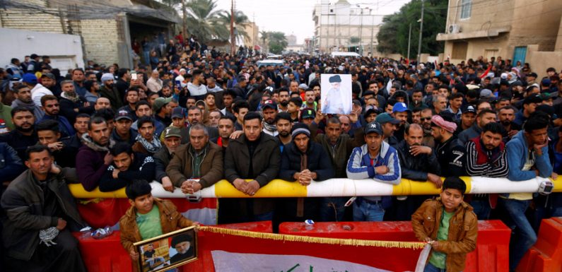 Les Irakiens dans la rue malgré une tuerie à Bagdad