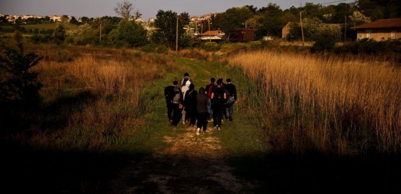 Six migrants retrouvés morts de froid à la frontière gréco-turque