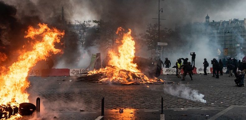 Caméras tactiques à Paris : le plan secret de la préfecture de police pour le 5 décembre