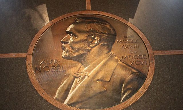 Peter Handke et #MeToo : deux membres du comité Nobel démissionnent
