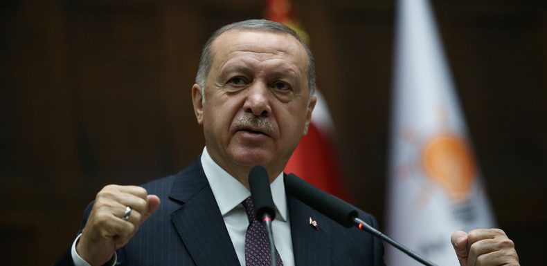 Tant que l’OTAN ne qualifiera pas les YPG de «terroristes», Erdogan bloquera un plan de défense