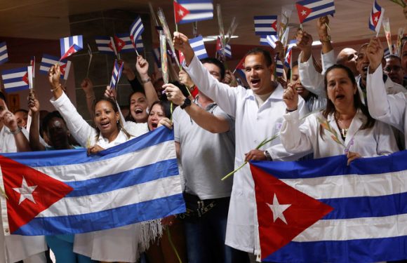 Amérique latine : les gouvernements de droite renvoient les médecins cubains, Washington jubile