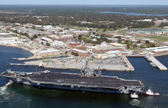 Floride : deux personnes tuées dans une fusillade sur une base aéronavale, le tireur abattu
