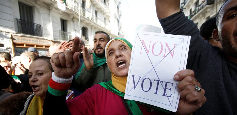 Présidentielle algérienne : tensions en France alors que les expatriés sont appelés aux urnes