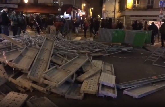Plusieurs heurts à Paris lors de manifestations sauvages en marge de l&rsquo;acte 56