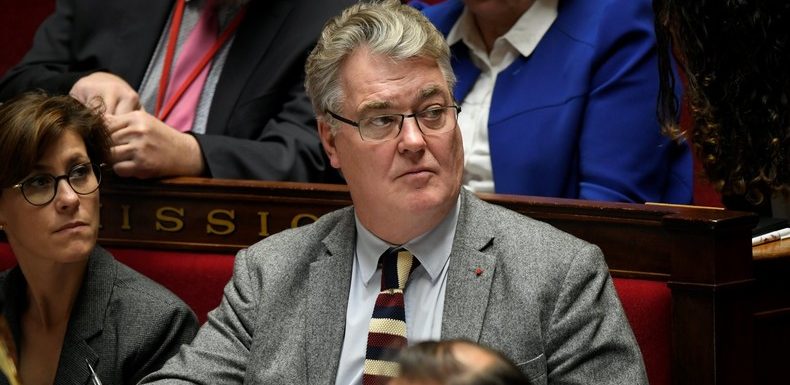 Retraites : Delevoye «étroitement lié au monde de l’assurance», un potentiel conflit d’intérêt ?