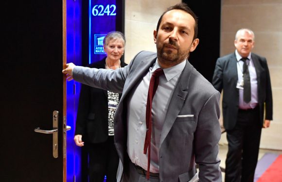 Nord : le RN aurait retiré son soutien à un communiste en raison d&rsquo;une candidate voilée