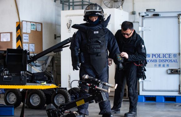 Hong-Kong : la police annonce la découverte de deux bombes artisanales dans un collège