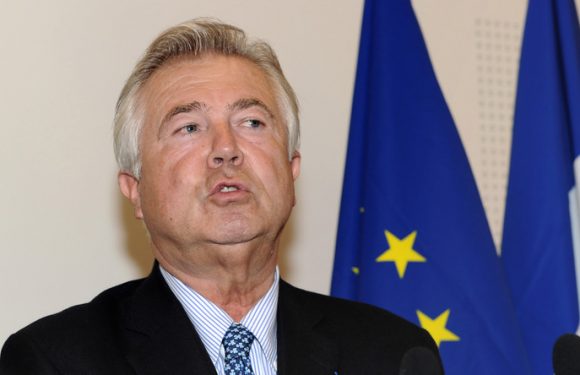 Contre la liberté de la presse ? Un sénateur veut punir la diffusion d’images des forces de l’ordre