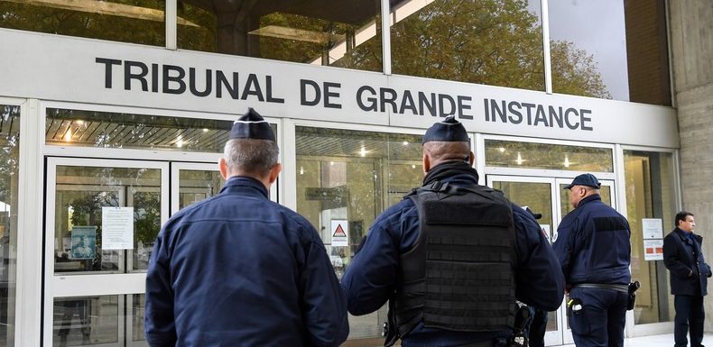 Policiers brûlés à Viry-Châtillon : vers un nouveau procès en appel, un «acharnement» dit la défense
