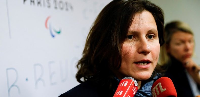 «Casse-toi !» : la ministre des sports Roxana Maracineanu «exfiltrée» du stade du Red Star