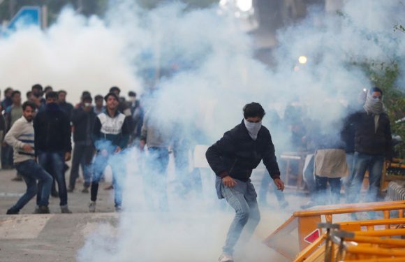 Des manifestations sur fond de tensions confessionnelles font six morts en Inde