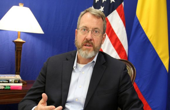 Venezuela : Maduro affirme avoir déjoué un complot et évoque le nom d’un diplomate américain