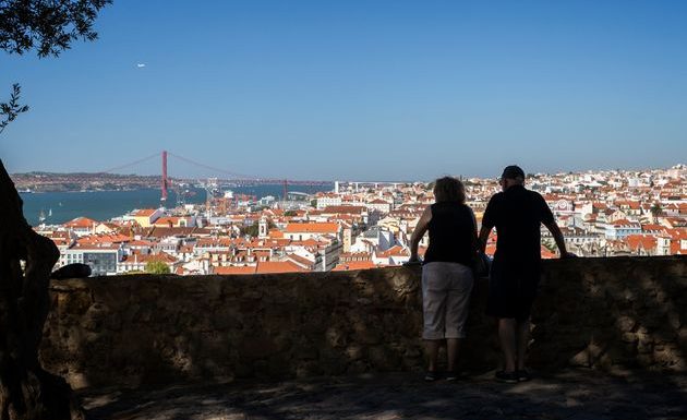 Loin des grèves, ma retraite, je la passe au Portugal