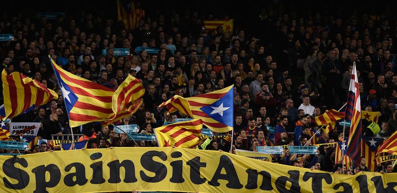 Un Clasico sous tension à Barcelone sur fond de revendications indépendantistes (IMAGES)