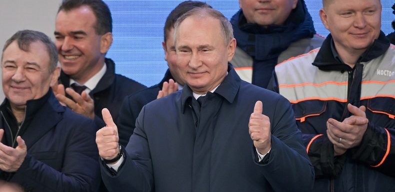 Russie : Vladimir Poutine inaugure le pont ferroviaire de Crimée