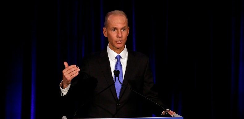 Le PDG de Boeing jette l’éponge et lègue la crise du 737 MAX à son successeur